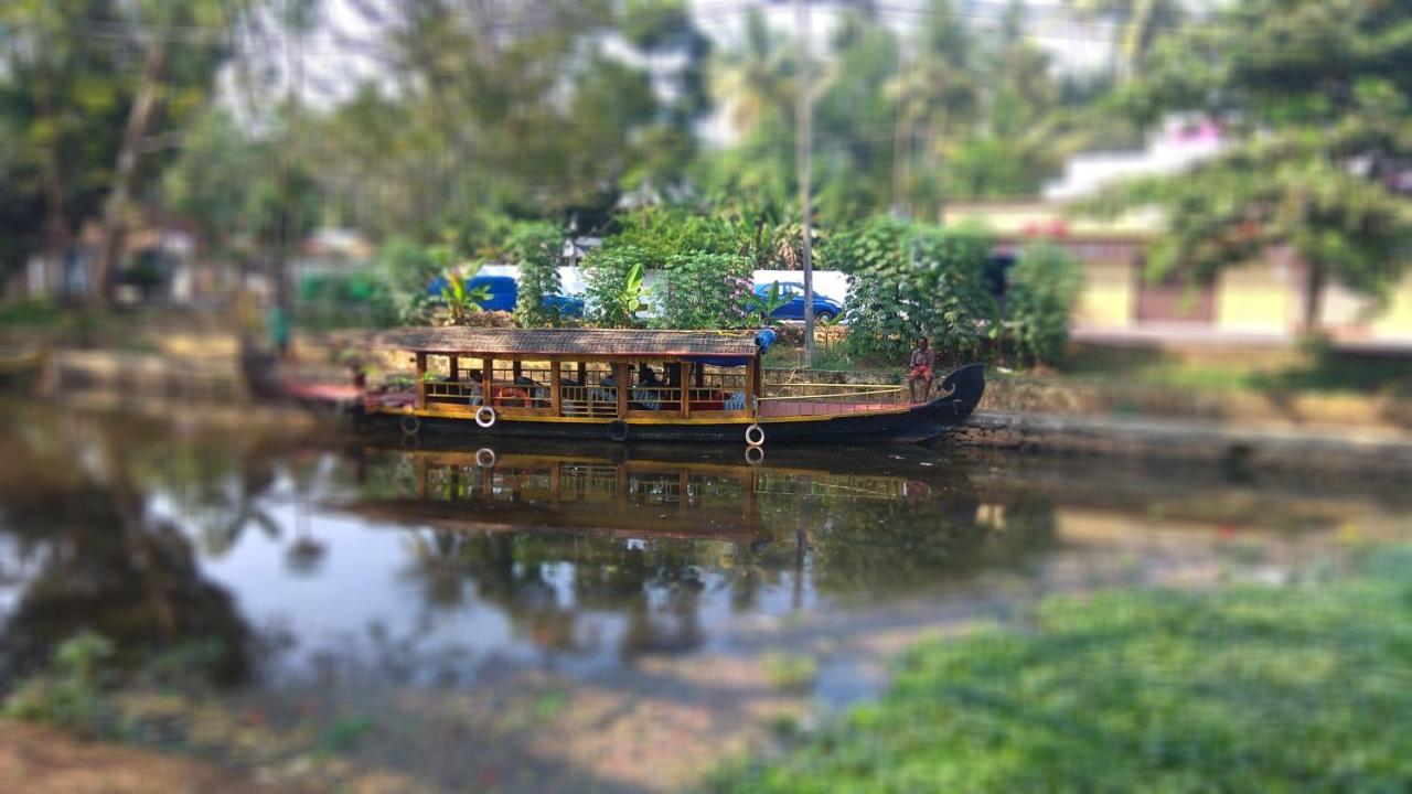 Marari Sabari Home Stay มาราริคุลาม ภายนอก รูปภาพ