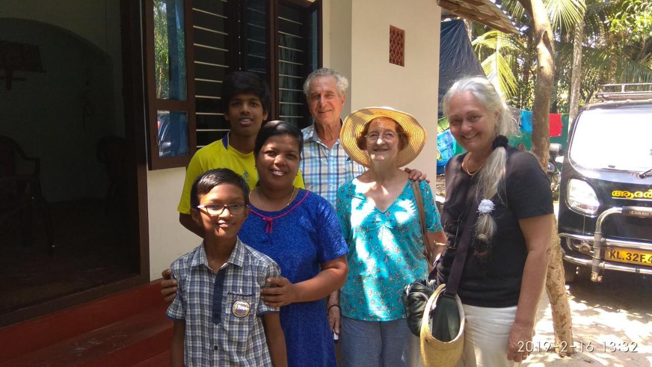 Marari Sabari Home Stay มาราริคุลาม ภายนอก รูปภาพ